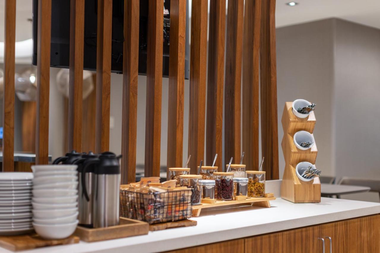 Springhill Suites By Marriott Tucson At The Bridges Экстерьер фото